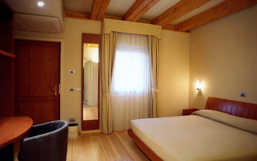 Hotel Della Torre 1850 Ponte San Marco ห้อง รูปภาพ