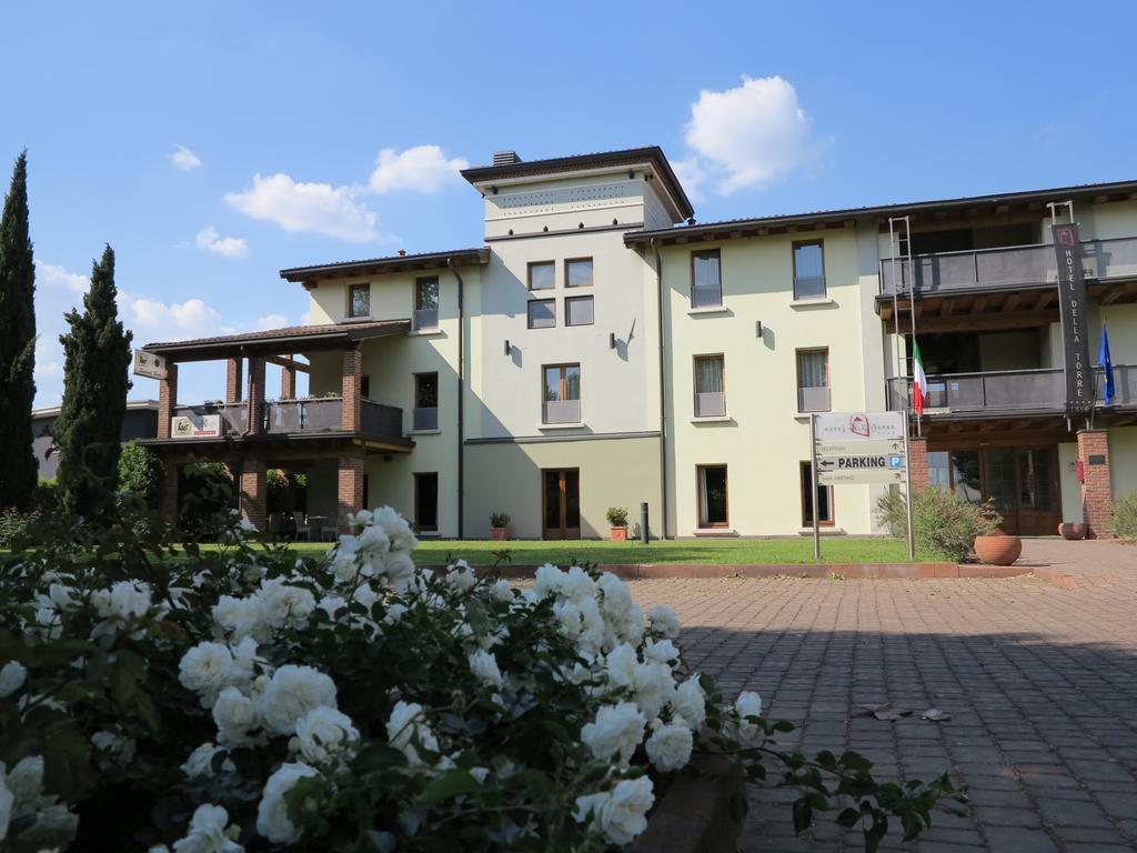 Hotel Della Torre 1850 Ponte San Marco ภายนอก รูปภาพ